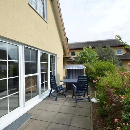 アパート In Mit Terrasse Und Garten By Interhome *